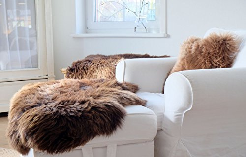 Lammfell Natur Farben Grizzly 90-100 cm echtes Merino Schaffell kuschelig weich Teppich ökologische Gerbung von deutschen Schäfereien Naturform Dekofell Premium Schaffell Läufer Sitzunterlage