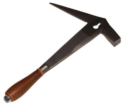 Sanpro Marteau en ardoise – Forme rhénane droite pour droitier, forgé à la main et partiellement durcie, avec tire-clous, surface polie, avec protection de la pointe, pour droitiers