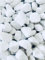 HCommerce Gravier décoratif en marbre blanc I Galets naturels pour pots de plantes, vases, aménagement paysager, aquariums, maison et jardin I Grain 6 à 9 mm (20 kg)