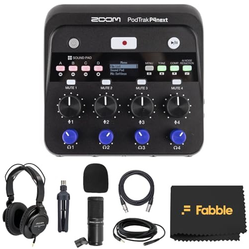 Zoom PodTrak P4next Ensemble enregistreur de baladodiffusion multipiste portable avec microphones, écouteurs, pare-brise, support de micro de bureau, câbles XLR avec chiffon de nettoyage en microfibre