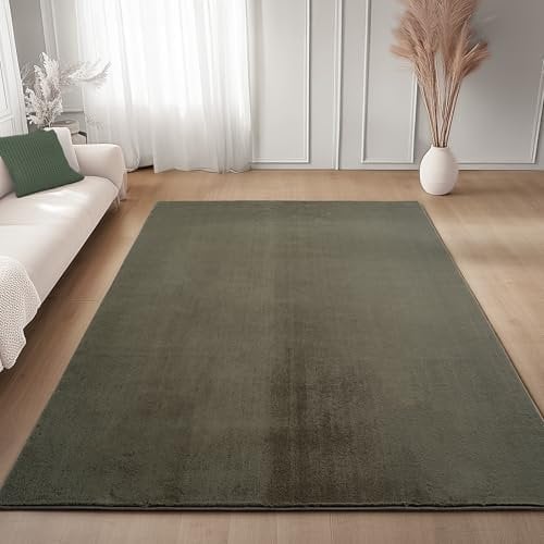 Carpettex Kurzflor Teppich Wohnzimmer 140 x 200 cm Grün - Teppich Waschbar, Weich, rutschfest, modern einfarbig Design - für Schlafzimmer, Küche, Esszimmer