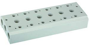 RIEGLER 116270-5520.08-38 Mehrfach-Grundplatte f. 5/2-5/3-Wegeventile, 8 Pos., G 1/4, G 3/8, 1Stk