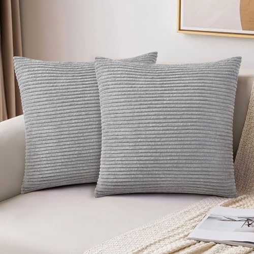 AUAUY 2er Set Kissenbezüge Kord Kissenhülle, 40x40cm Kissenbezug Kordsamt, Weihnachten Dekoration, Moderne Boho Dekor Kissenhüllen, Weiche Zierkissenbezüge Kissen für Sofa Sessel Schlafzimmer-Hellgrau