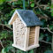Garden Mile Insektenhotel aus Holz mit silbernem Dach – umweltfreundliches, wetterfestes Insektenhaus aus Naturholz, zum Aufhängen, für den Außenbereich, Garten, Unterschlupf, Nistraum für Bienen,