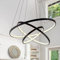 SXLXQM Modern Schwarz Hängelampe 115W Dimmbare Runde LED Kronleuchter kreativ 3 Ringe Acryl Pendelleuchten mit Fernbedienung Wohnzimmer Hängeleuchte für Esszimmer droplight