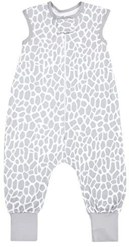 TupTam Sommerschlafsack Baby mit Füßen – Leichter Schlafsack Baby Sommer 0.5 TOG, OEKO-TEX, Farbe: Giraffe Grau, Größe: 104-110