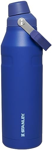 Stanley IceFlow Schnellfluss-Wasserflasche, 1,5 l, abgewinkelter Auslaufdeckel, leicht und auslaufsicher, für Reisen und Fitnessstudio, isolierter Edelstahl, BPA-frei, Lapislazuli