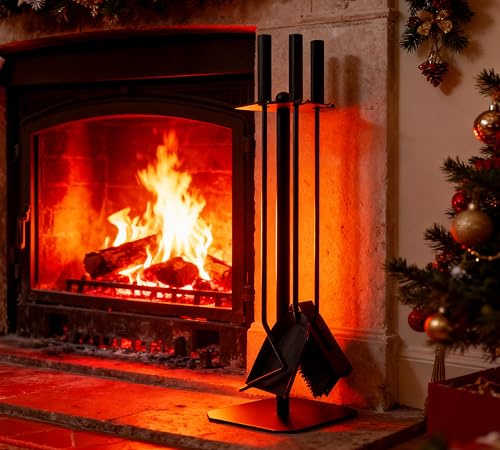 Set di accessori per caminetto Kingson – Set di 3 strumenti per camino con spazzola, attizzatoio e pala – Acciaio rivestito in polvere nero con dettagli decorativi a sfera – 57,5 cm