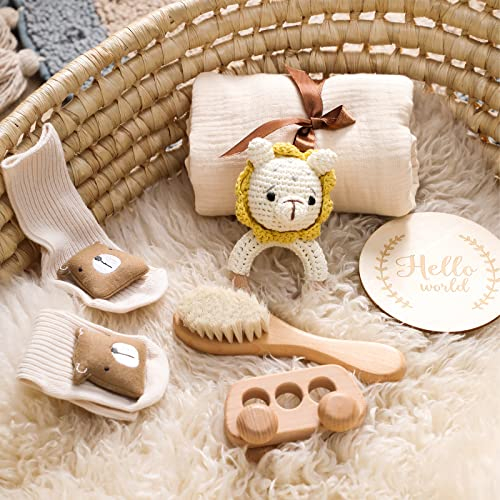 Youuys 7-Teilig Baby Geschenk zur Geburt für Neugeborene, Geschenk zur Junge und Mädchen Badetücher, Handmade Rassel, Holzspielzeug, Meilensteinkarten, Socken, Bürste, Babyparty (Löwe)