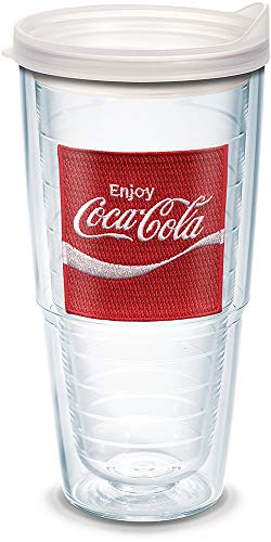 Tervis Coca-Cola – Enjoy Coke Emblem Made in USA Doppelwandiger Isolierbecher Reisebecher hält Getränke kalt und heiß, 680 ml, transparenter Deckel