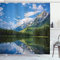 ABAKUHAUS Natur Duschvorhang, Mountain Lake Scenery, Stoffliches Gewebe Badezimmerdekorationsset mit Haken, 175 x 180 cm, Blau Weiß Grün