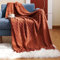 Menkala Kuscheldecke Boho Karamell Braun Decke Wohndecke Gestrickt Sofadecke Tagesdecke Picknickdecke Leichte Sommerdecke Sofa Überwurfdecke Couchdecke Strickdecke mit Fransen Decken 130x260 cm