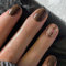 Faux Ongles Court MouyouGlow,Ovale Brun Foncé Doré Feuillage Paillettes Press on Nails avec Colle à Ongles,Oval Solid Solid Dark Brown Acryl Fake Nails