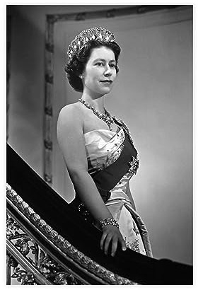 Queen Elizabeth II – Poster, Leinwand-Poster, Wandkunst, Dekordruck, Bild, Gemälde für Wohnzimmer, Schlafzimmer, Dekoration, ungerahmt, 30 x 45 cm