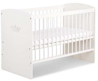 KMbaby Babybett 120 x 60 cm mit Matratze Weiß mit weißer Krone und Natur Baby Kinderbett Gitterbett mit Lattenrost 3 Stufen Höhenverstellbar - Lackiertes Kiefernholz K2-KOR
