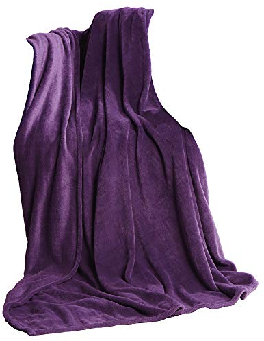 CelinaTex Flauschige Kuscheldecke 150 x 200 cm lila Decke Sofa Wohndecke weich Soft Mikrofaser Fleece Oeko-TEX TV-Decke