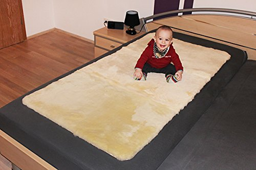 Rökü Lammfell Unterbett medizinisch gegerbt aus echtem Lammfell (beige, 80 x 160 cm)