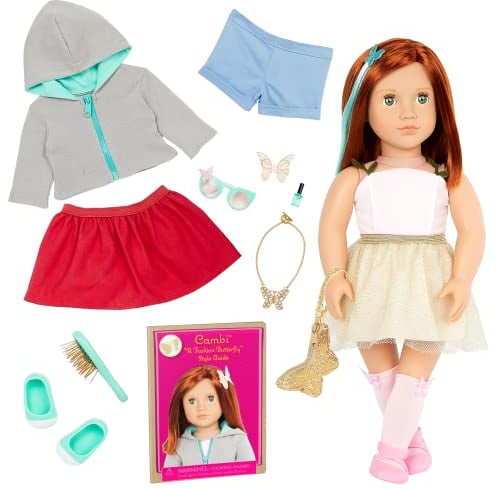 Our Generation Puppe Cambi mit 3 Outfits – Bewegliche 46 cm Puppe mit Puppenkleidung, Kamm, Zubehör und mittellangen roten Haaren zum Frisieren – Spielzeug ab 3 Jahren (20 Teile)