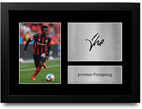 HWC Trading FR A4 Jeremie Frimpong Bayer Leverkusen Geschenke Gedrucktes Signiertes Autogramm Foto für Fußball Anhänger and Fans - A4 Framed