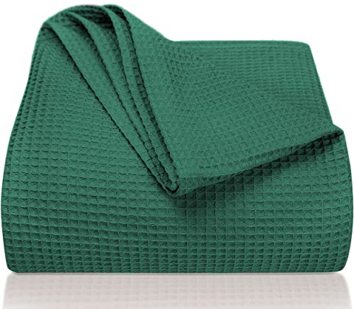 LAYNENBURG Premium Tagesdecke 180 x 220 cm - Waffelpique 100% Baumwolle - leichte Wohndecke Waffeloptik - Baumwolldecke Bett-Überwurf, Sofa-Überwurf, Couch-Überwurf - Sofa-Decke (Dunkelgrün)