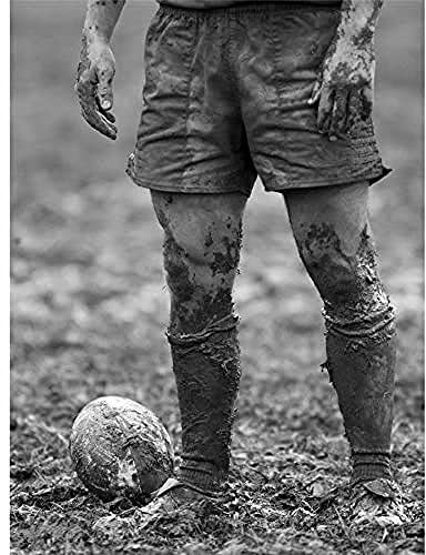 Wee Blue Coo Rugby-Spieler-Ball-Schlammschale Ungerahmter Druck 30x40 cm