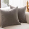 DOMVITUS Boucle Kissenbezüge, 50 x 50 cm, Dekokissen für Couch, 2 Stück, neutrale Kissenbezüge, dekorative Kissen für Wohnzimmer, Bett, Sofa, weicher Kissenbezug, Taupe Grau