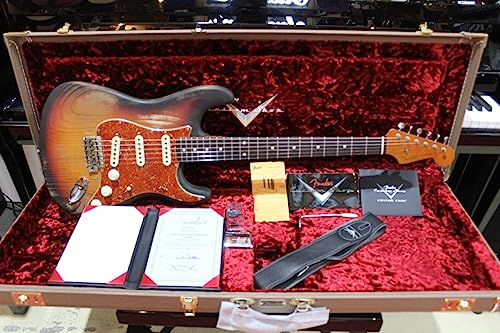 Fender Sand Blast Stratocaster, Heavy Relic, 3-Color Sunburst