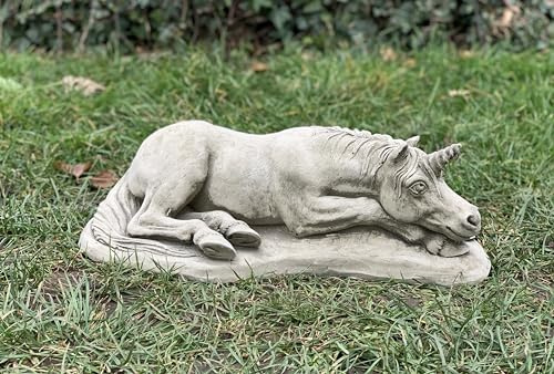 OLOMA Stein Fantasie Einhorn Skulptur Outdoor liegend Pferd Figur Stein Einhorn Statue Zement Fee Garten Ornament Tierdekor Haustier Dekoration Stein Familie Pferd Gartenstatue