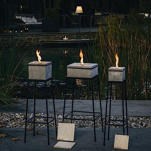 Beske-Manufaktur Betonfeuer® inklusive Ständer (pulverbeschichtet) und Nachfüllwachs | Größe des Betonfeuers wählbar | Gartenfackel Feuerstelle Dauerdocht Outdoor Kerze Tischfeuer | Gesamthöhe 73 cm