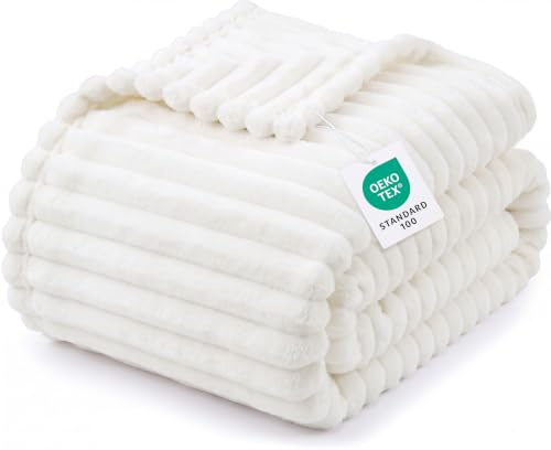 Utopia Bedding Streifen Kuscheldecke [228x228 cm, Cremeweiß] | Weiche, leichte Fleecedecke. atmungsaktive Sofadecke, Überwurf für Bett und Couch decke für Zimmer Deko