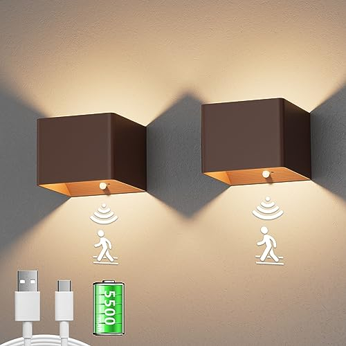 Aipsun 2 Stück 5500mAh akku wandleuchte mit Bewegungsmelder, LED wandleuchte Innen, 2700k, 5W, kabellose LED akku wandleuchten mit Schalter, für Schlafzimmer Wohnzimmer Treppe(rostrot)