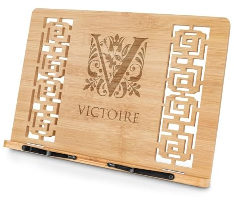 Maverton Pupitre Livre Cadeau Femme, Support De Lecture Personnalisé | En Bois de Bambou avec Gravure, Cadeau Personnalisé, pour Anniversaire Noël St Valentin, pour copine amie, Noel, initiale
