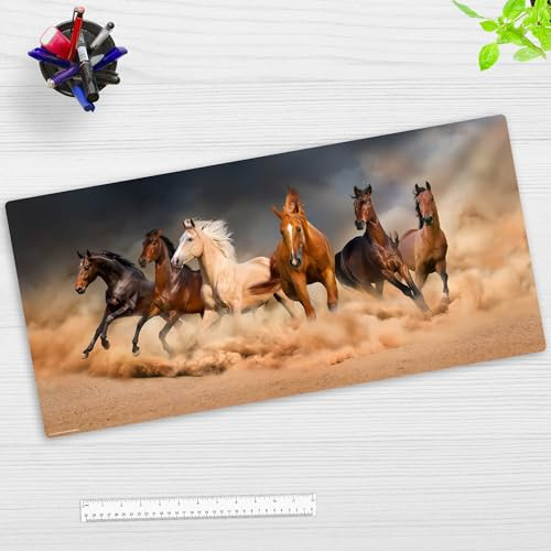 Schreibtischunterlage für Kinder und Erwachsene – “Wilde Pferde“ – aus erstklassigem Vinyl (Kunststoff) – 84 x 40 cm – Rutschfeste Schreibunterlage mit bestem Schutz – Made in Germany