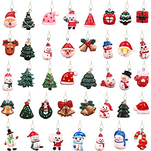 FIBOUND Weihnachtsanhänger Set mit 39 Teilen, Kleiner Christbaumschmuck aus Holz, Festliche Deko für Tannenbaum & Geschenke, Traditioneller Baumschmuck mit Bändern, Winterliche Miniatur-Anhänger