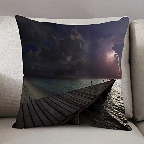 Kissenbezug 50 x 50 cm,Natur, Horizont mit Gewitter im Himmel Blick von einem Holzdeck auf den exo,Dekor Kissenhülle Kissenbezüge mit Verstecktem Reißverschluss, Couchkissen,Sofakissen Kopfkissenbezug