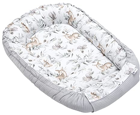 Medi Partners Babynest Nestchen für Neugeborene - 100x60x15 Babynestchen Baby zweiseitg Nest Bett 100% Baumwolle Waffel Kuschelnest tragbar (Hirsch in Blättern mit grauem Waffel)