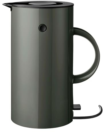 Stelton Wasserkocher EM77 - Elektrischer Kocher, Wasserkessel, Teekanne - Schnell kochend, niedriger Energieverbrauch, entnehmbarer Kalkfilter, Sicherheitsschalter - 1,5 Liter, Dark Forest, EU-Stecker