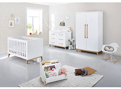 Lomadox Babyzimmer inkl. Matratze in weiß edelmatt mit Bücherregal