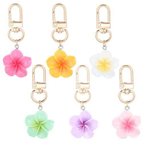 SUNNYCLUE 1 boîte de 12 Breloques de Sac Hawaïennes en Forme de Fleur Porte Clés Mignons en Vrac en Résine Violette et Rose Motif Fleur de Frangipanier Été Printemps Hawaï pour Sac à Main Accessoires
