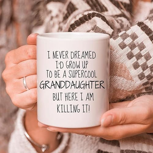 Taza de café personalizada para bebé niña de Grandma Grandpa I Never Dreamed I Would Grow Up To Be A Granddaughter con nombre personalizado, regalos únicos para nieta, taza de cerámica blanca de 11 15