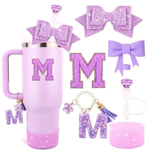 Juego de accesorios de taza morada para vaso Stanley de 887 ml y 1,134.0 g con asa, dijes de letras, cubiertas de pajilla de lazo y diamante, funda de silicona con purpurina, calcomanía personalizada