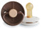 FRIGG Little Viking Latex Schnuller | 2'er Packung | Naturkautschuk | BPA-Frei | Hergestellt in Dänemark | Symmetrischer Sauger in Kirschform | (Cocoa/Cream, Größe 2 (6-18 Monate))
