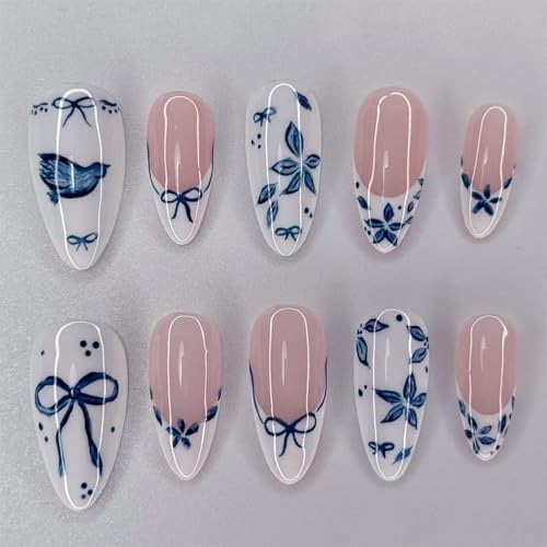 GlamRays 24 pièces d'autocollants d'ongles fleurs bleues et roses, faux ongles à bout français mandarine de taille moyenne avec design de nœuds, revêtement blanc brillant