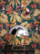 NEWROOM Papier peint Coloré Jungle Intissé - Tropical Beige Rouge Feuilles Toucan Floral