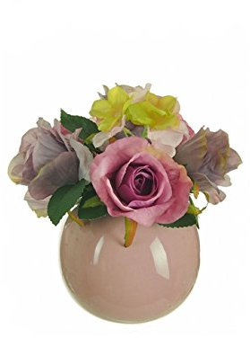 Arrangement de fleurs roses dans un vase en forme de boule avec Montagne roses dans un vase Boule Rose par Homestreet®