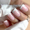 24 Stück French Weiß Press on Nails Kurz - Rosa Künstliche Fingernägel Kurz - Künstliche Nägel Zum Aufkleben Mit Nail Glue & Gelee-Klebeband - Full Cover Quadratisch Fake Nägel - Für Frauen ＆ Mädchen