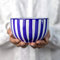City to Cottage Ciudad a Casa Rural Cerámica en Azul Marino a Rayas, Hecha a Mano, Cerámica Extra Grande Esmaltada 500 Mililitros, Para Sopa Té Café Capuchino