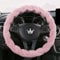 HighnessHwoo Luxuriöse Flauschige Winter Auto Lenkradbezüge für Damen, Weich, Warm, Plüsch, Niedlich, Auto Innenzubehör für Fahrzeug Limousine, rutschfest, Rosa, Flauschig, Standardgröße(37–38cm)