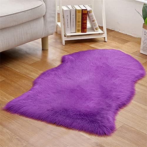 Tomifine Faux Lammfell Teppich, Kunstfell Dekofell Teppich Flauschiger Schaffell Bettvorleger für Schlafzimmer Bett oder Wohnzimmer Sofa Matte (45x70 cm,Lila 2)