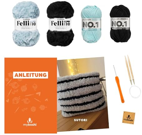 myboshi Strickset Kissen Sutori, Strickset für Anfänger, inkl. Fellino Fellgarn, No.1 Wolle, Häkelnadel, Anleitung, Label, 100% Polyester, Blau-Schwarz mit Rundstricknadel